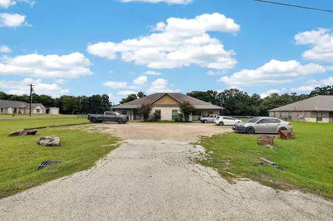 4001 Golden Eagle Dr, Bryan, TX 77808