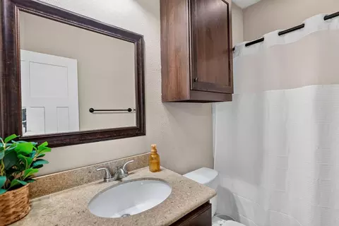 Bath - 4001 Golden Eagle Dr, Bryan, TX 77808 photo 5 of 8