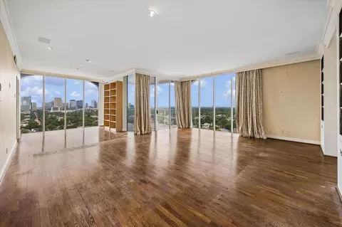 3711 San Felipe St #14A, Houston, TX 77027