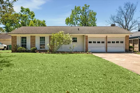 9623 Vogue Ln, Houston, TX 77080