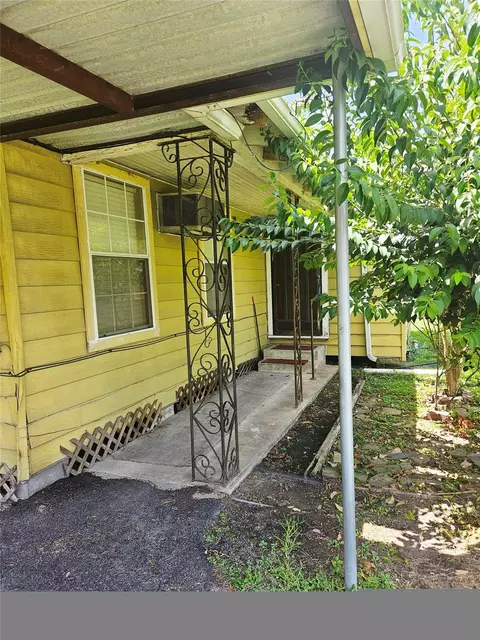 7226 Philibert Ln, Houston, TX 77028