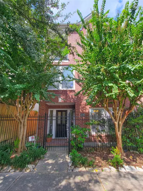 1008 Marconi St #B, Houston, TX 77019