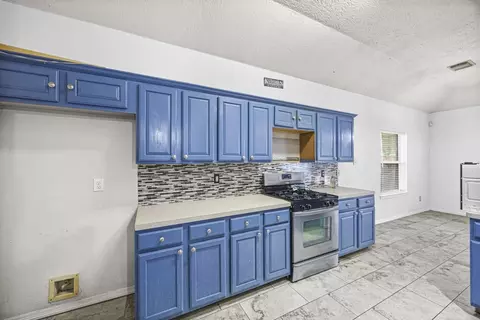 Kitchen - 5242 Sherilynn Dr, Spring, TX 77373 photo 1 of 2