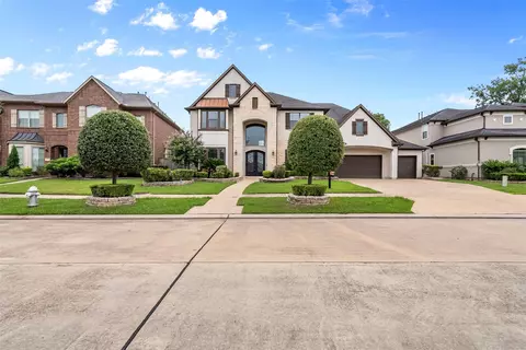 5218 Limestone Hill Ln, Sugar Land, TX 77479