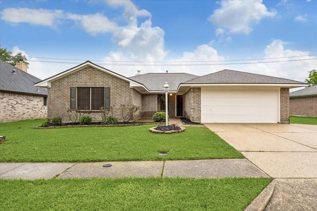 2138 Tower Bridge Rd, Pearland, TX 77581