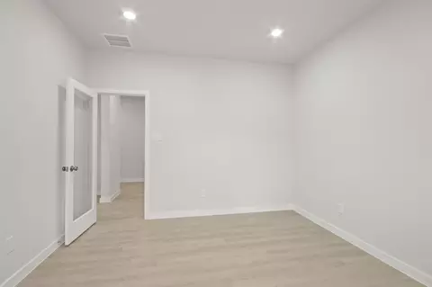 Bedroom - 16968 Hazelnut Dr, Conroe, TX 77302 photo 3 of 5