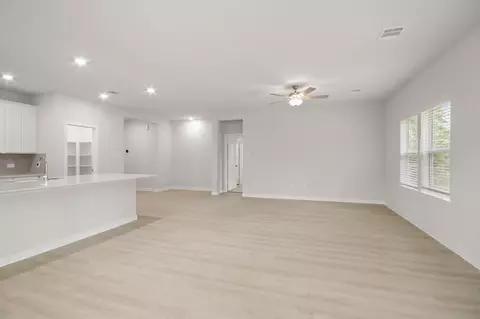 Living - 16968 Hazelnut Dr, Conroe, TX 77302 photo 3 of 3