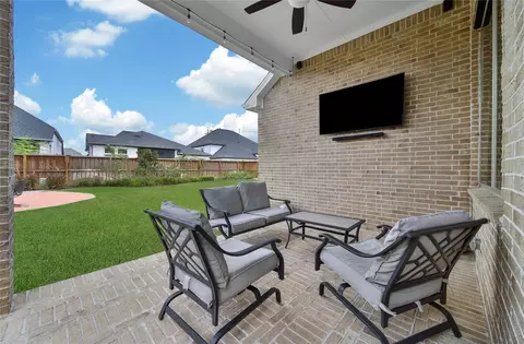 Exterior - 4611 Silver Moon Dr, Spring, TX 77386 photo 4 of 7