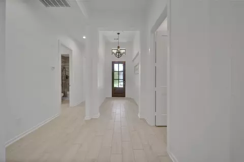 Entry Way - 4611 Silver Moon Dr, Spring, TX 77386 photo 2 of 4