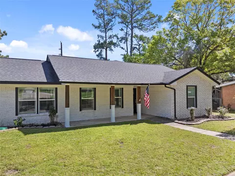 Exterior - 102 Enchanted Oaks Ct, Spring, TX 77388 photo 7 of 10