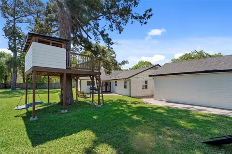 Exterior - 102 Enchanted Oaks Ct, Spring, TX 77388 photo 4 of 10
