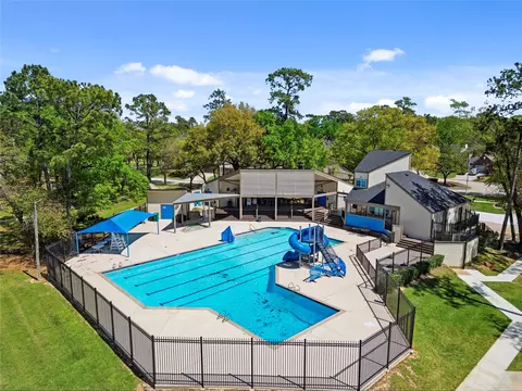 Exterior - 102 Enchanted Oaks Ct, Spring, TX 77388 photo 9 of 10