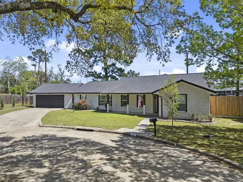 Exterior - 102 Enchanted Oaks Ct, Spring, TX 77388 photo 10 of 10