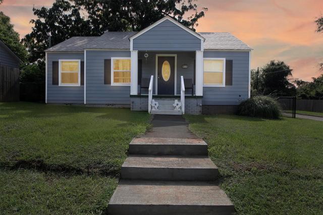 914 S Micheaux St, Palestine, TX 75801