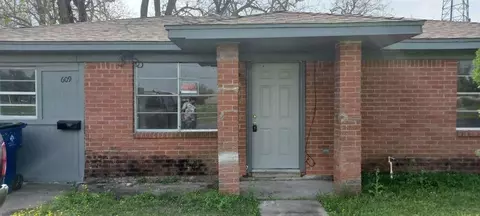 Other - 609 W 6th St, Sweeny, TX 77480 photo 2 of 5