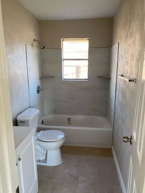 Bath - 609 W 6th St, Sweeny, TX 77480 photo 1 of 1