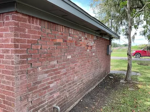 Exterior - 609 W 6th St, Sweeny, TX 77480 photo 3 of 3