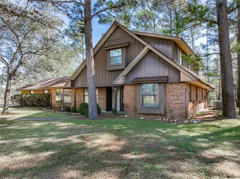 414 Giese Ln, La Grange, TX 78945