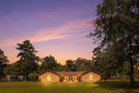 35 Taft Ave, Lumberton, TX 77657