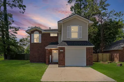 8026 Scarlet Tanager Dr, Humble, TX 77396
