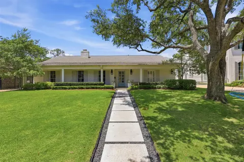 6260 Longmont Dr, Houston, TX 77057