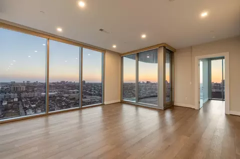 1711 Allen Pkwy #2403, Houston, TX 77019