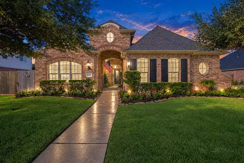 12619 Mossy Ledge Dr, Tomball, TX 77377