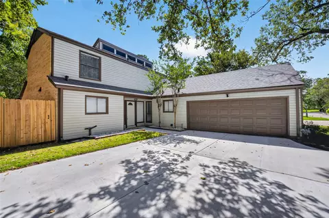1746 Cloister Dr #6, Crosby, TX 77532