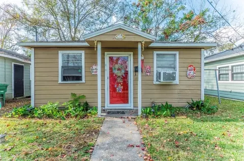 4753 Mallow Street C, Houston, TX 77033