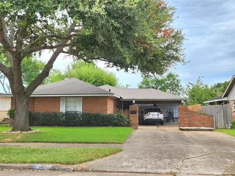 9762 Rambling Trl, Houston, TX 77089