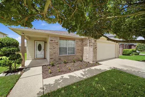 3209 Wheatmeadow Ct, Pearland, TX 77581