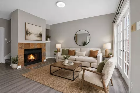 2121 El Paseo St #1702, Houston, TX 77054