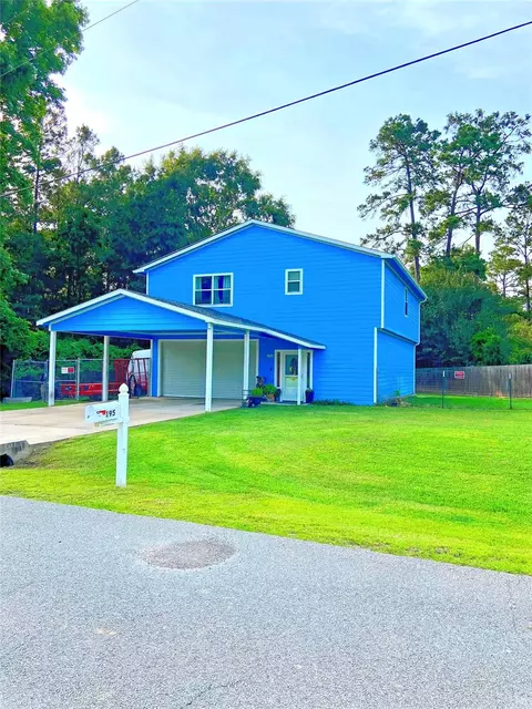 195 Rim Rock Rd, Onalaska, TX 77360