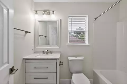 Bath - 918 Ivycroft Ln, Spring, TX 77373 photo 4 of 4