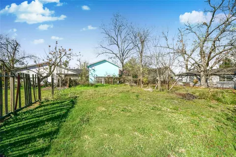 1407 Bringhurst St, Houston, TX 77020