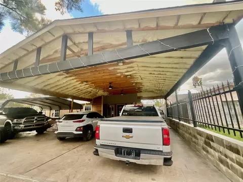 9213 Madera Rd, Houston, TX 77078