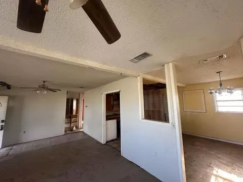 1909 Kokomo St, Plainview, TX 79072 photo 5