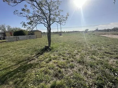 1909 Kokomo St, Plainview, TX 79072 photo 9
