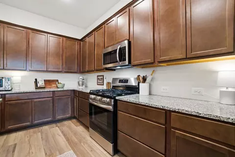 Kitchen - 526 Cotton Patch Dr, Willis, TX 77318 photo 3 of 4