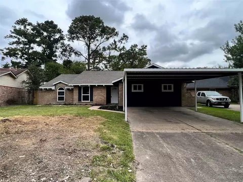 7110 Ensworth Dr, Houston, TX 77016