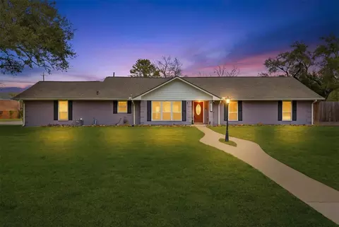 15526 Jersey Dr, Jersey Village, TX 77040