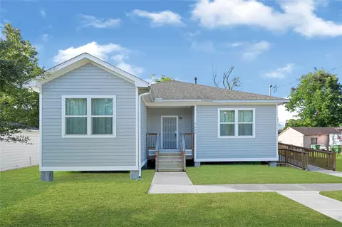 7622 Touchstone St, Houston, TX 77028
