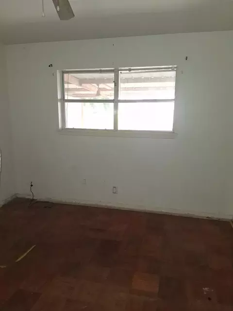 322 W Elizabeth St, Trinity, TX 75862 photo 7