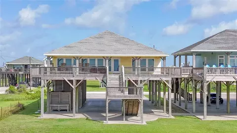 1508 Galveston Ave, Port Bolivar, TX 77650