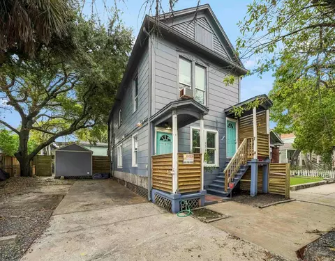 2511 Bernardo De Galvez Ave, Galveston, TX 77550