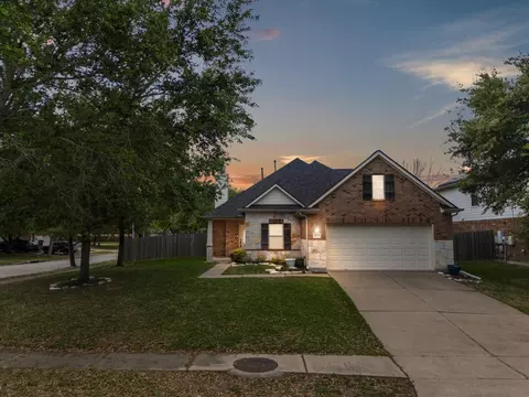 2018 Knoll Oak Ln, Richmond, TX 77469