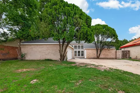 6026 Downwood Forest Dr, Houston, TX 77088