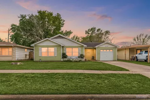 1110 Sulphur St, Houston, TX 77034