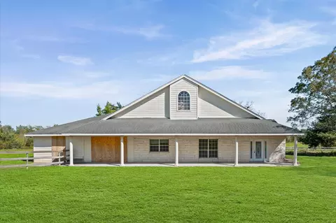 400 Homeyer Mountain Rd, Burton, TX 77835