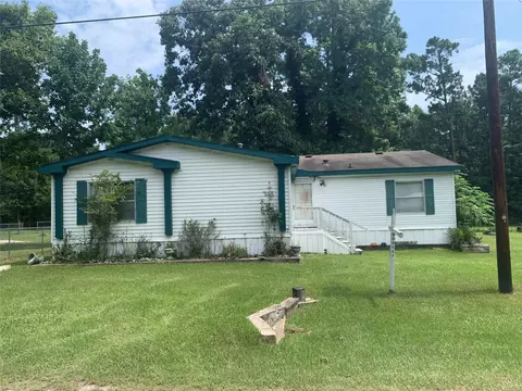 305 Canadian Dr, Trinity, TX 75862